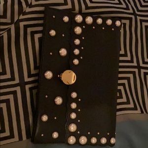 Pearl clutch